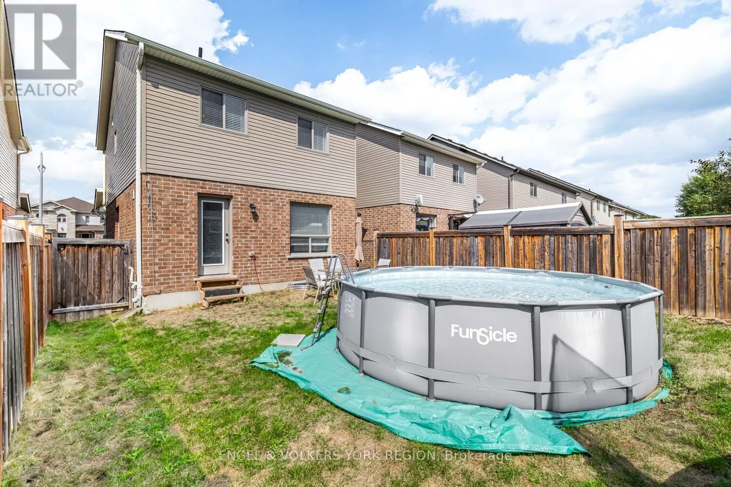 176 BANTING CRESCENT