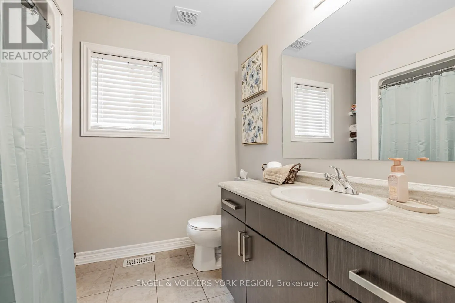 176 BANTING CRESCENT