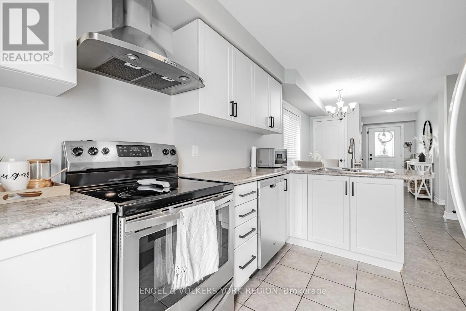 176 BANTING CRESCENT
