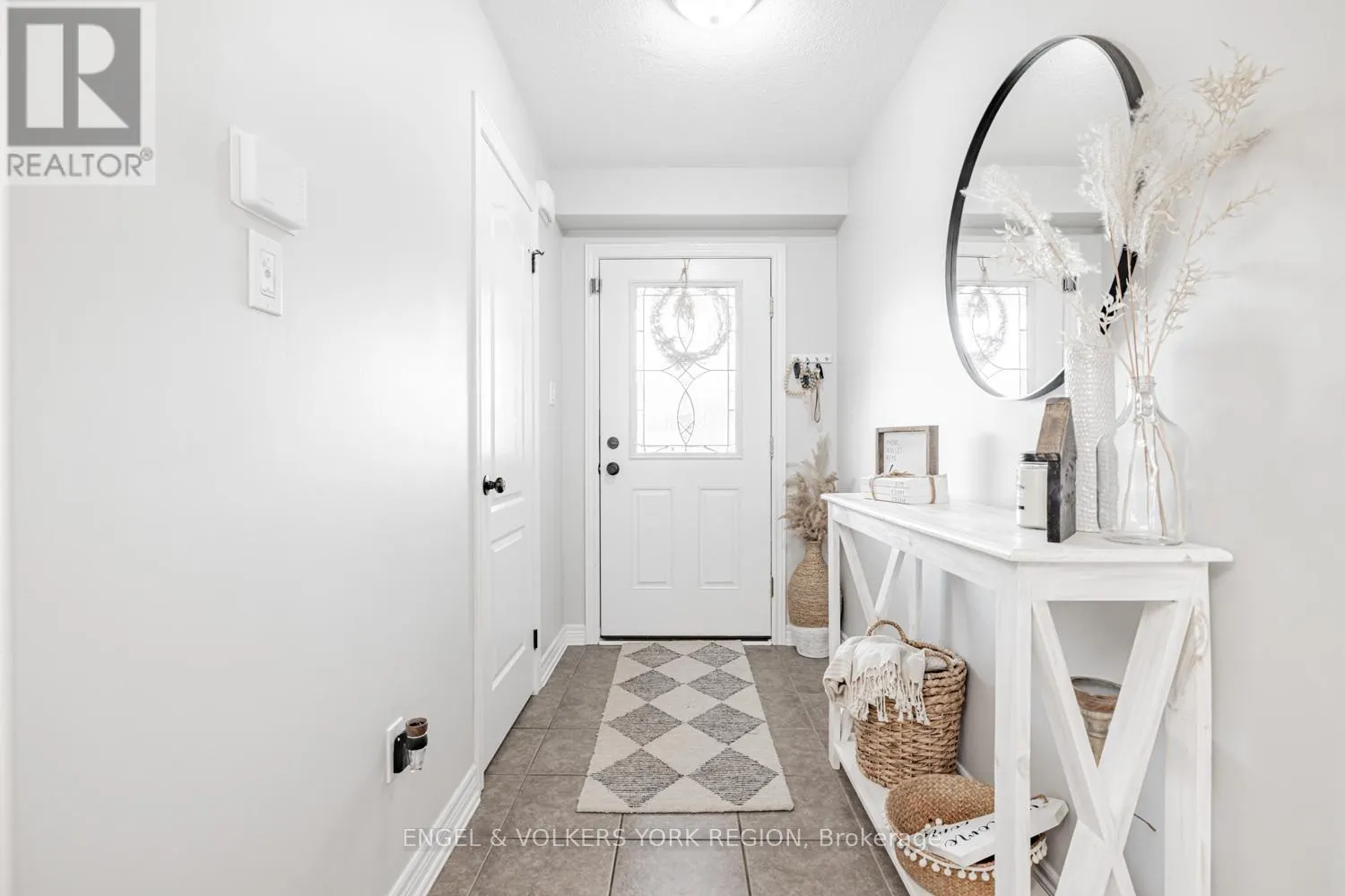 176 BANTING CRESCENT