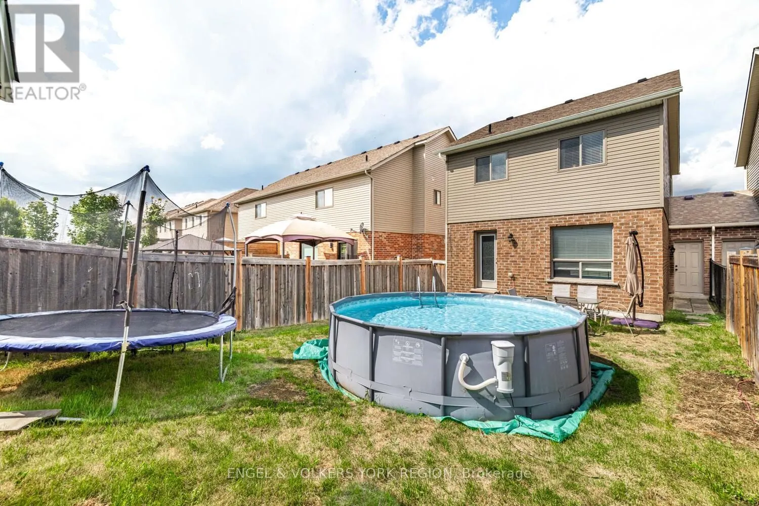 176 BANTING CRESCENT