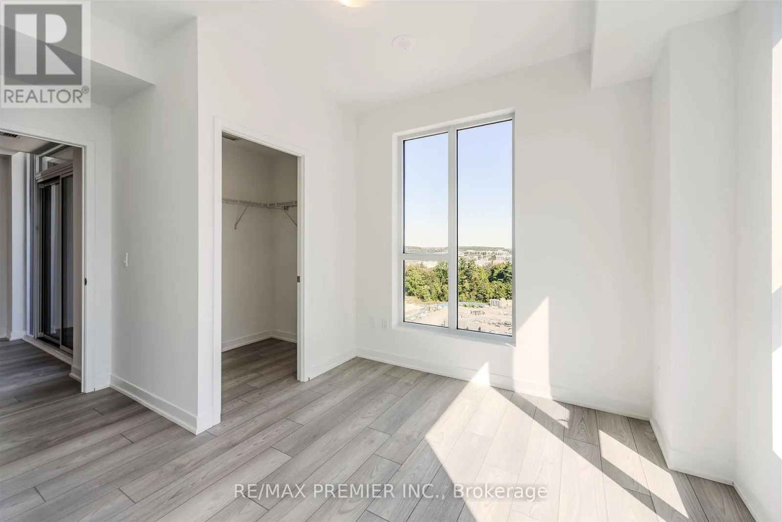 1009 - 474 CALDARI ROAD