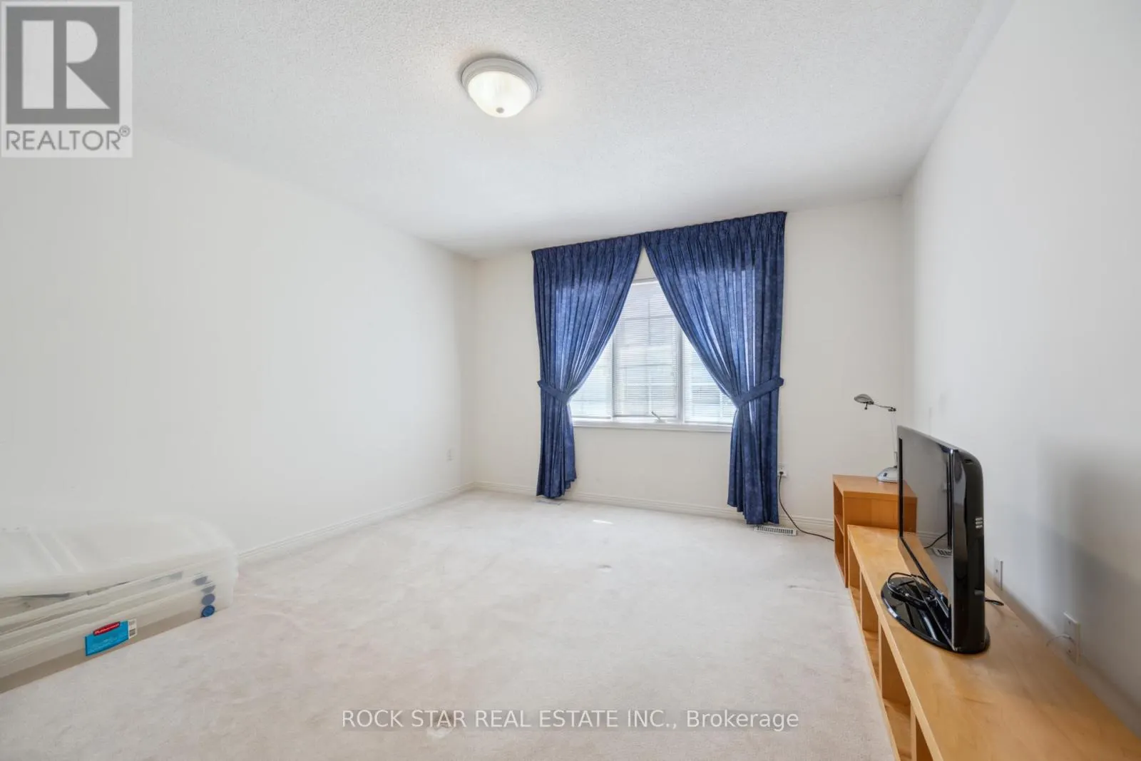 18 BURNDENFORD CRESCENT