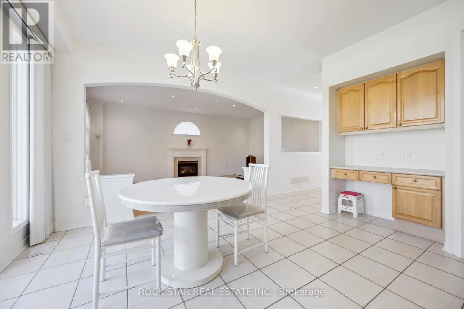 18 BURNDENFORD CRESCENT