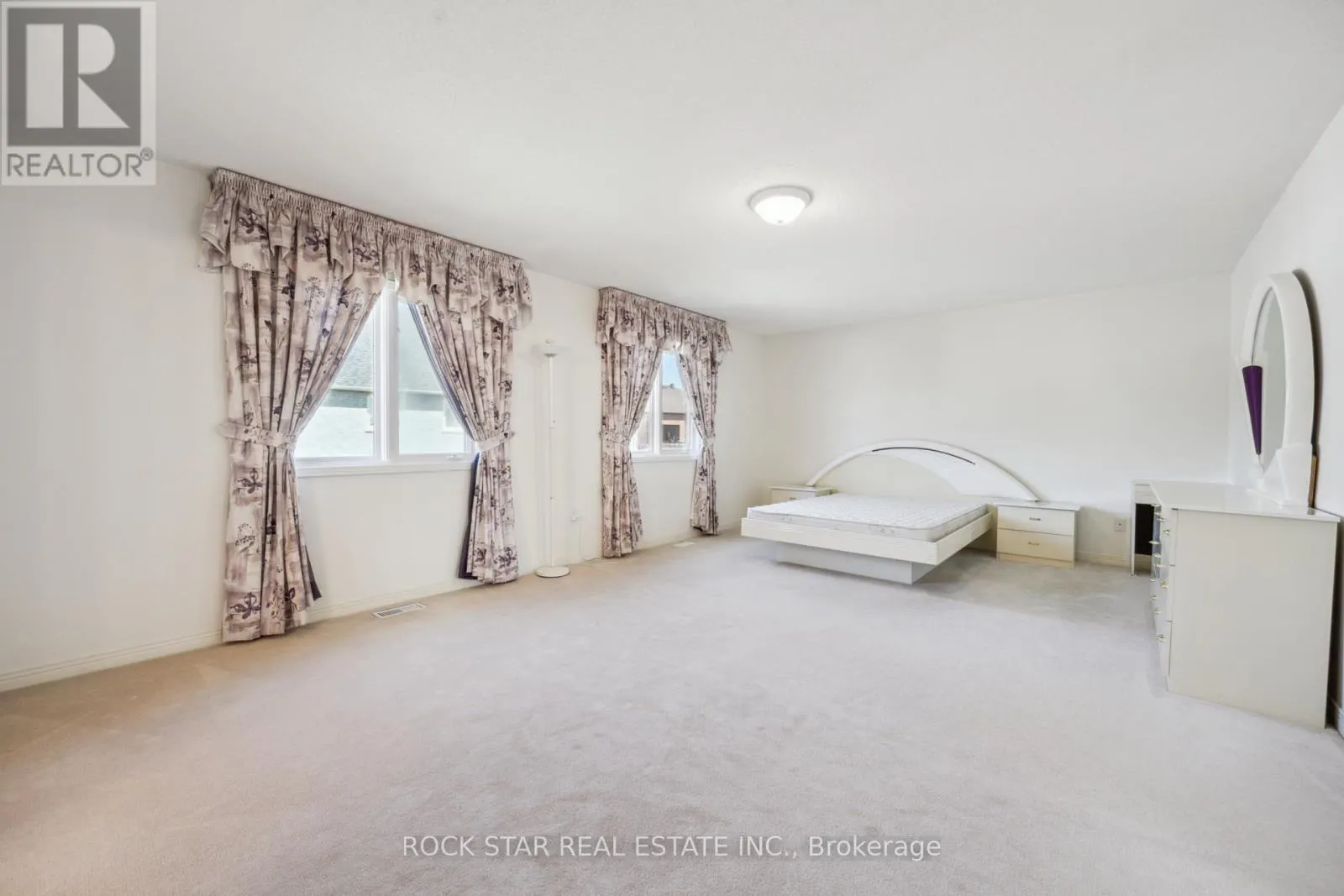18 BURNDENFORD CRESCENT