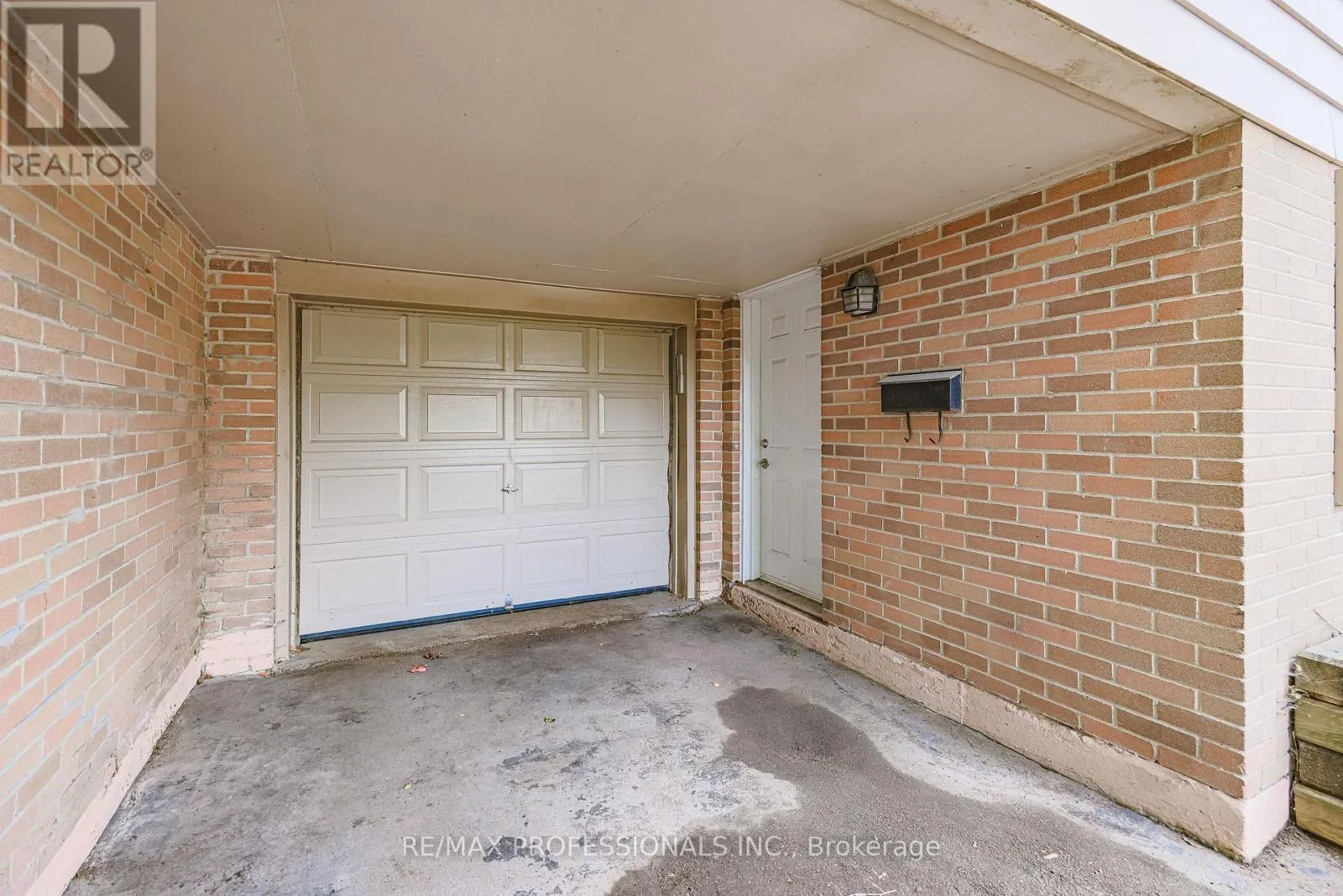 9 DONALBAIN CRESCENT