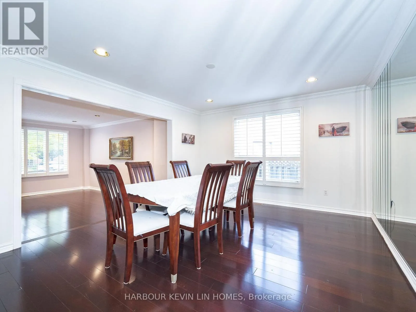 25 PEARL GATE COURT