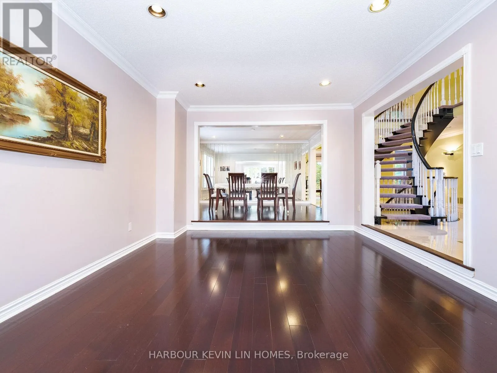 25 PEARL GATE COURT