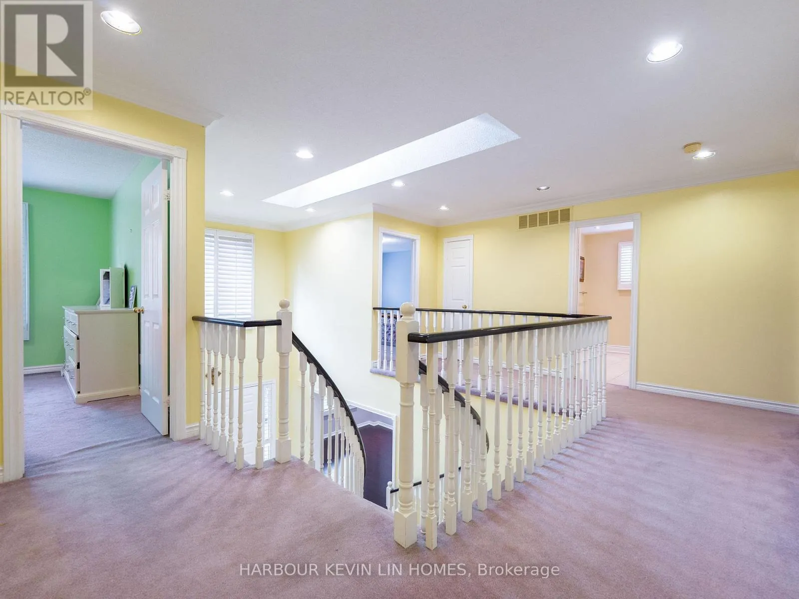 25 PEARL GATE COURT