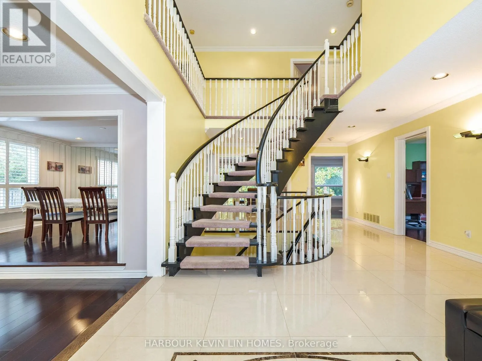 25 PEARL GATE COURT