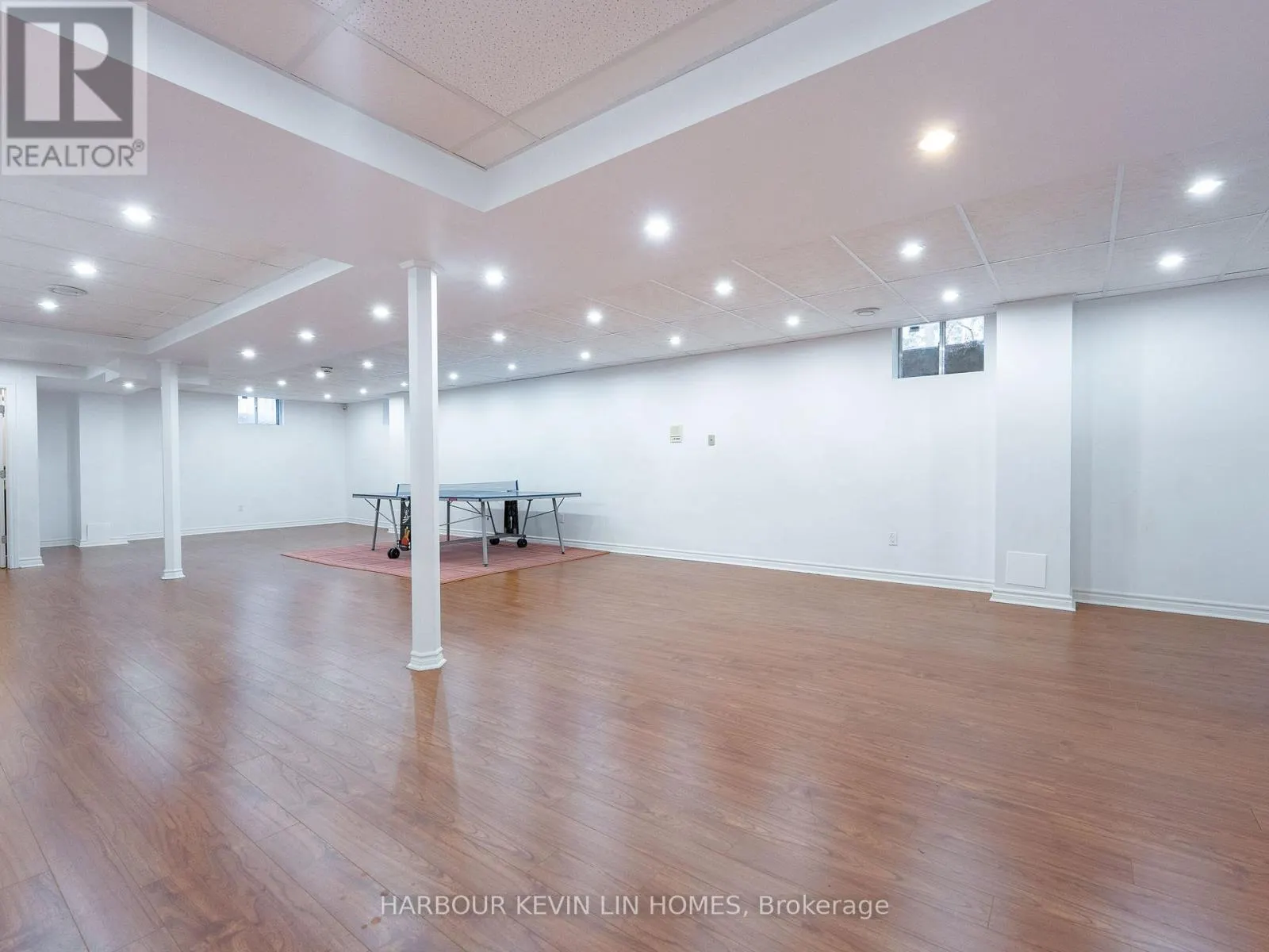 25 PEARL GATE COURT