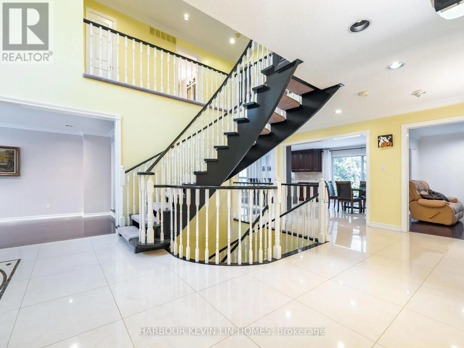 25 PEARL GATE COURT