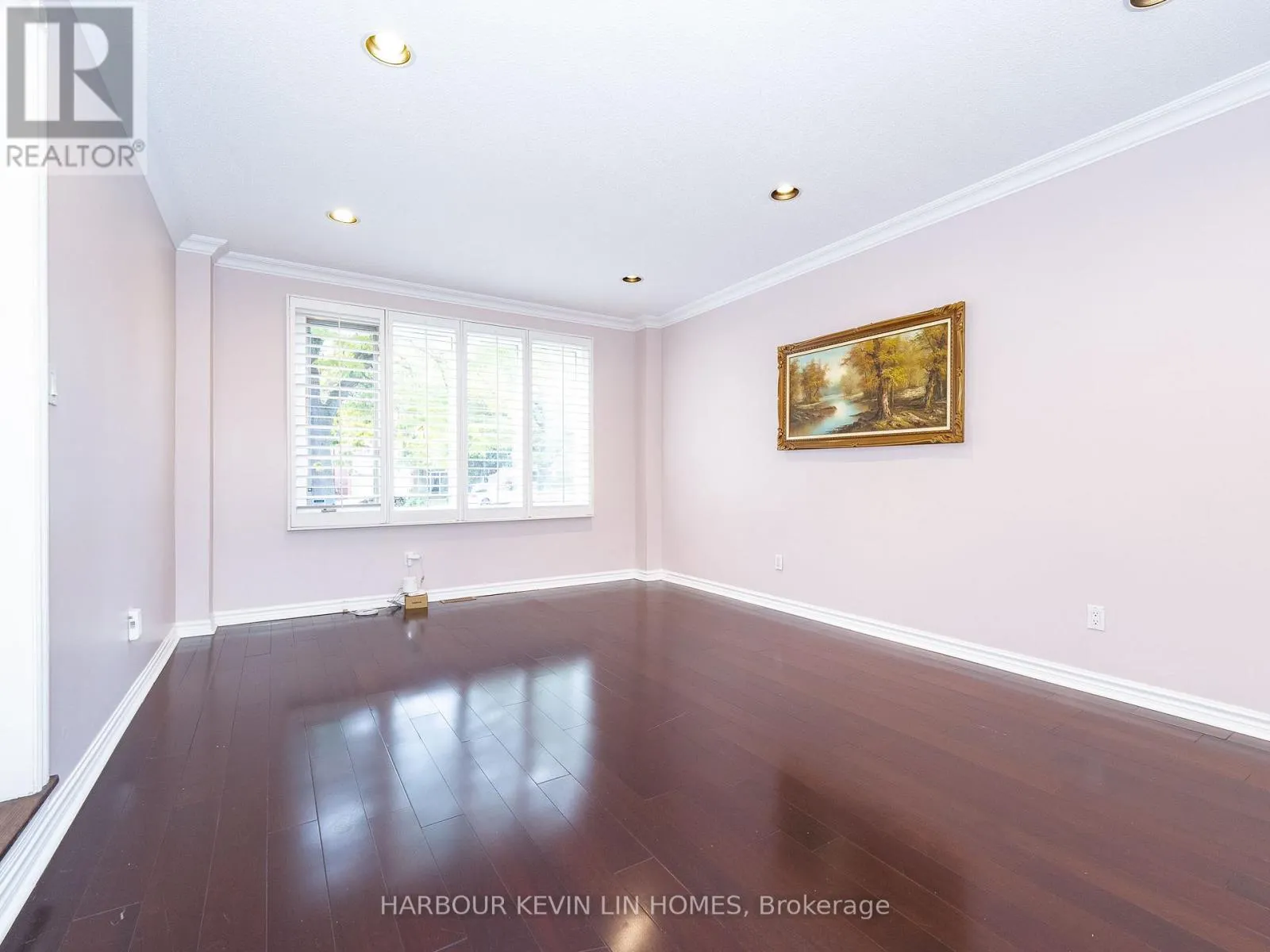 25 PEARL GATE COURT