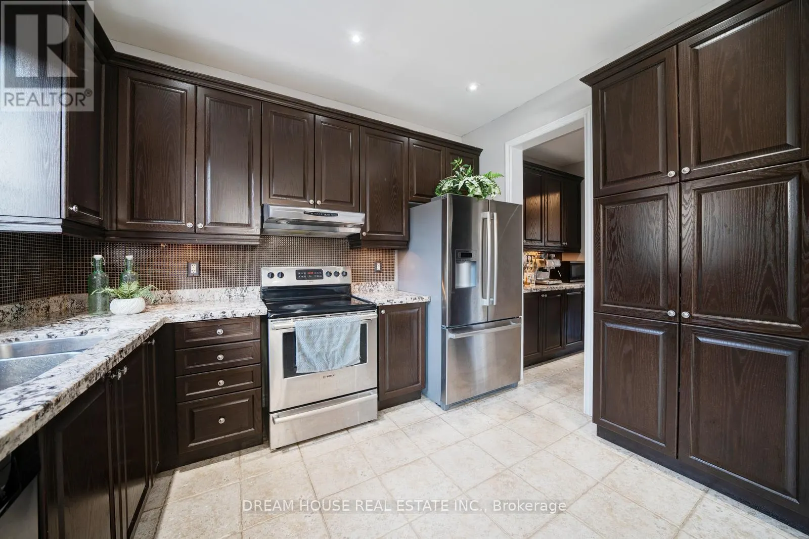 20 HEATHER DRIVE