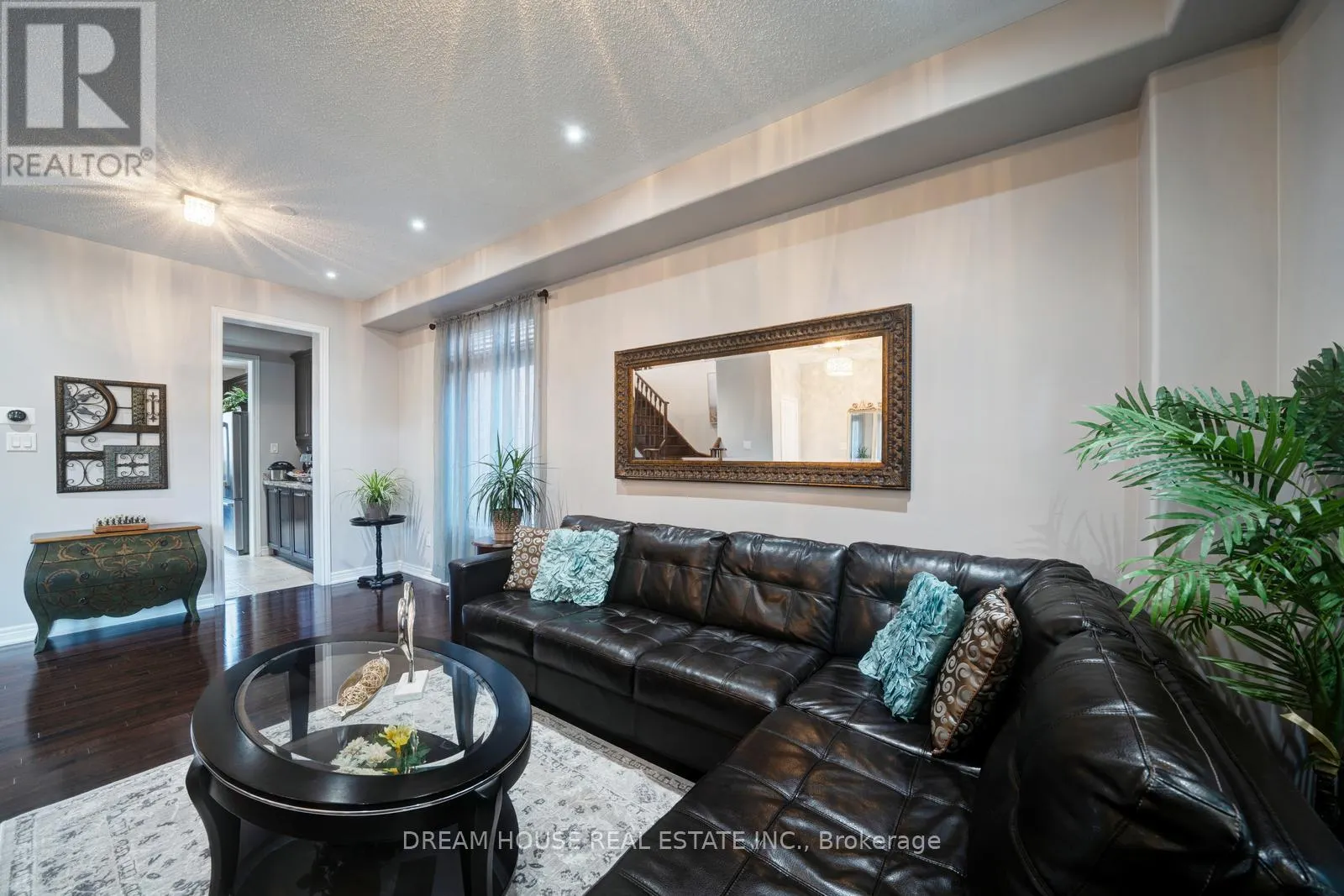 20 HEATHER DRIVE