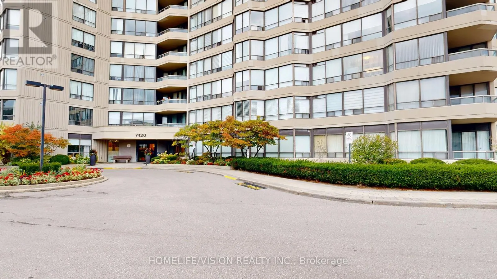 1010 - 7420 BATHURST STREET