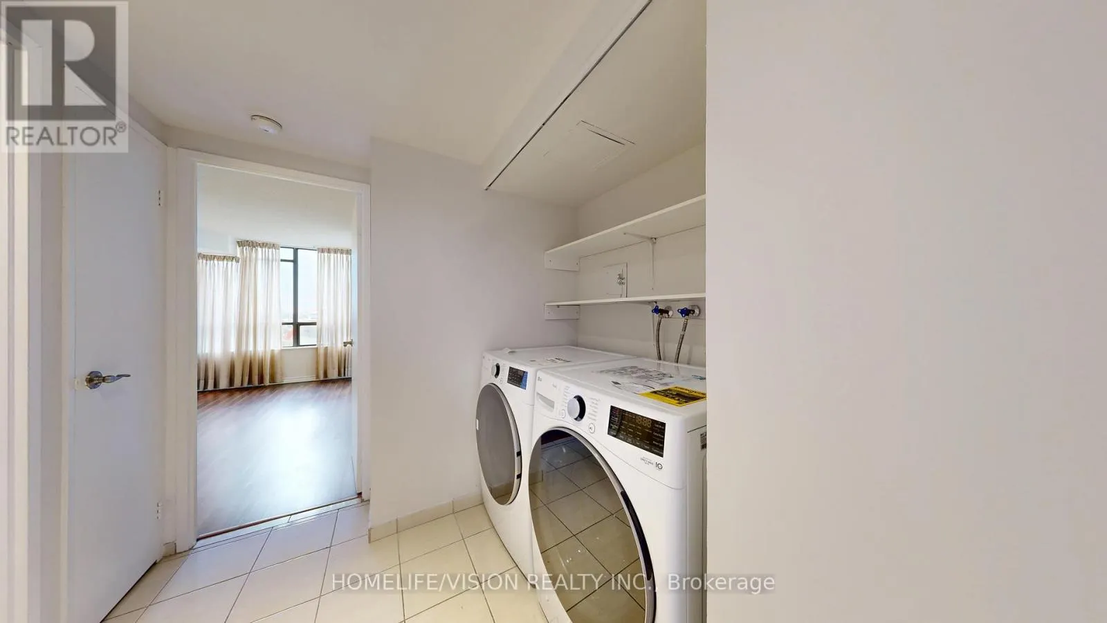 1010 - 7420 BATHURST STREET