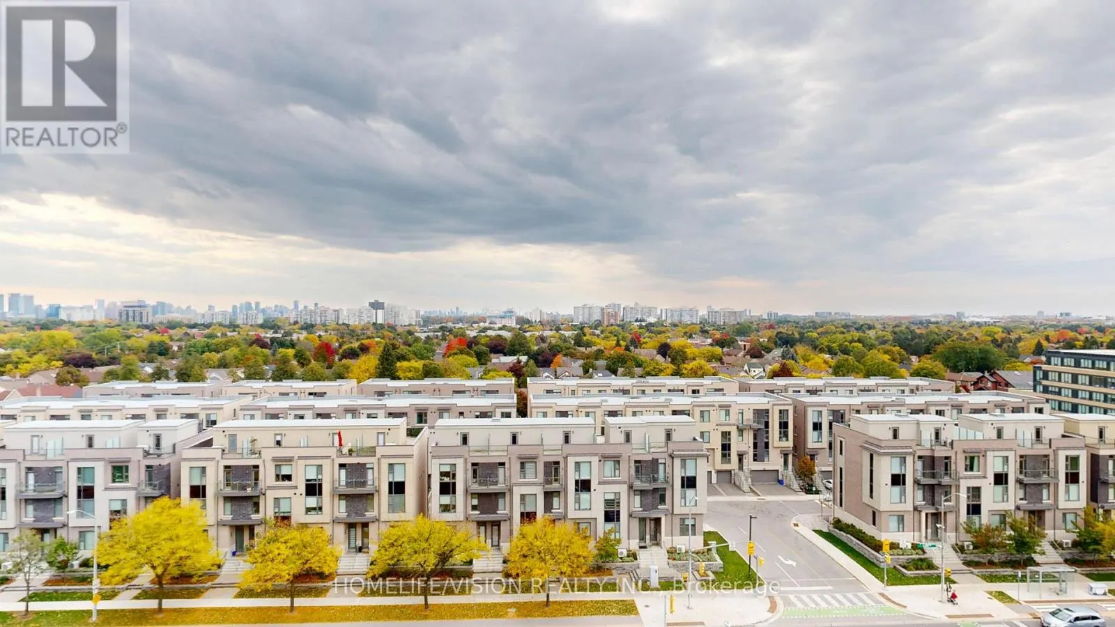 1010 - 7420 BATHURST STREET
