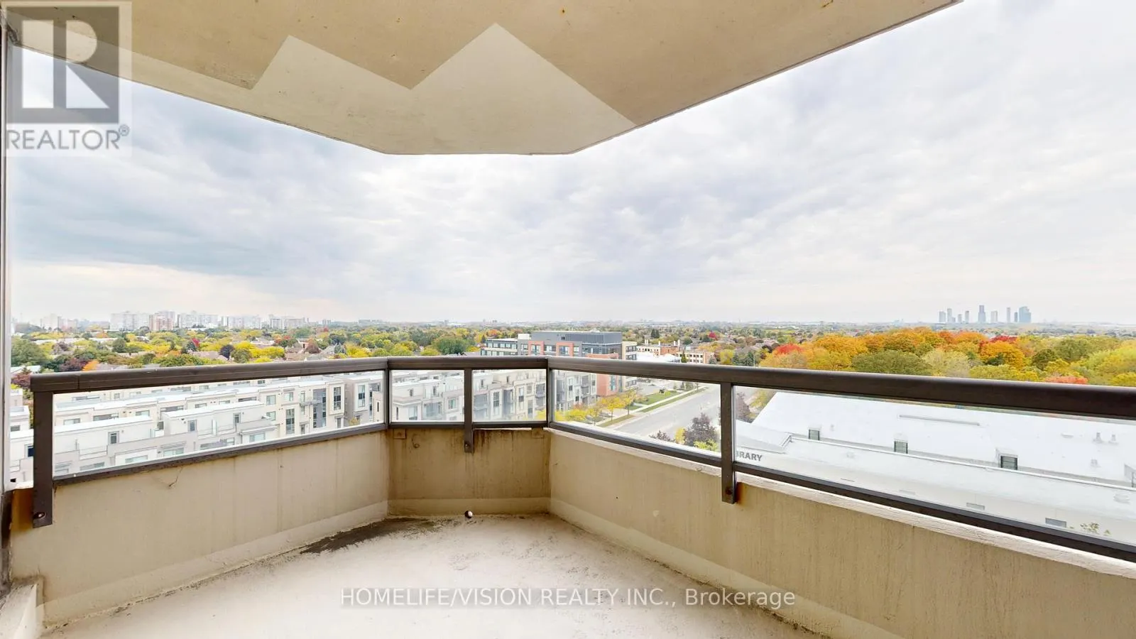 1010 - 7420 BATHURST STREET