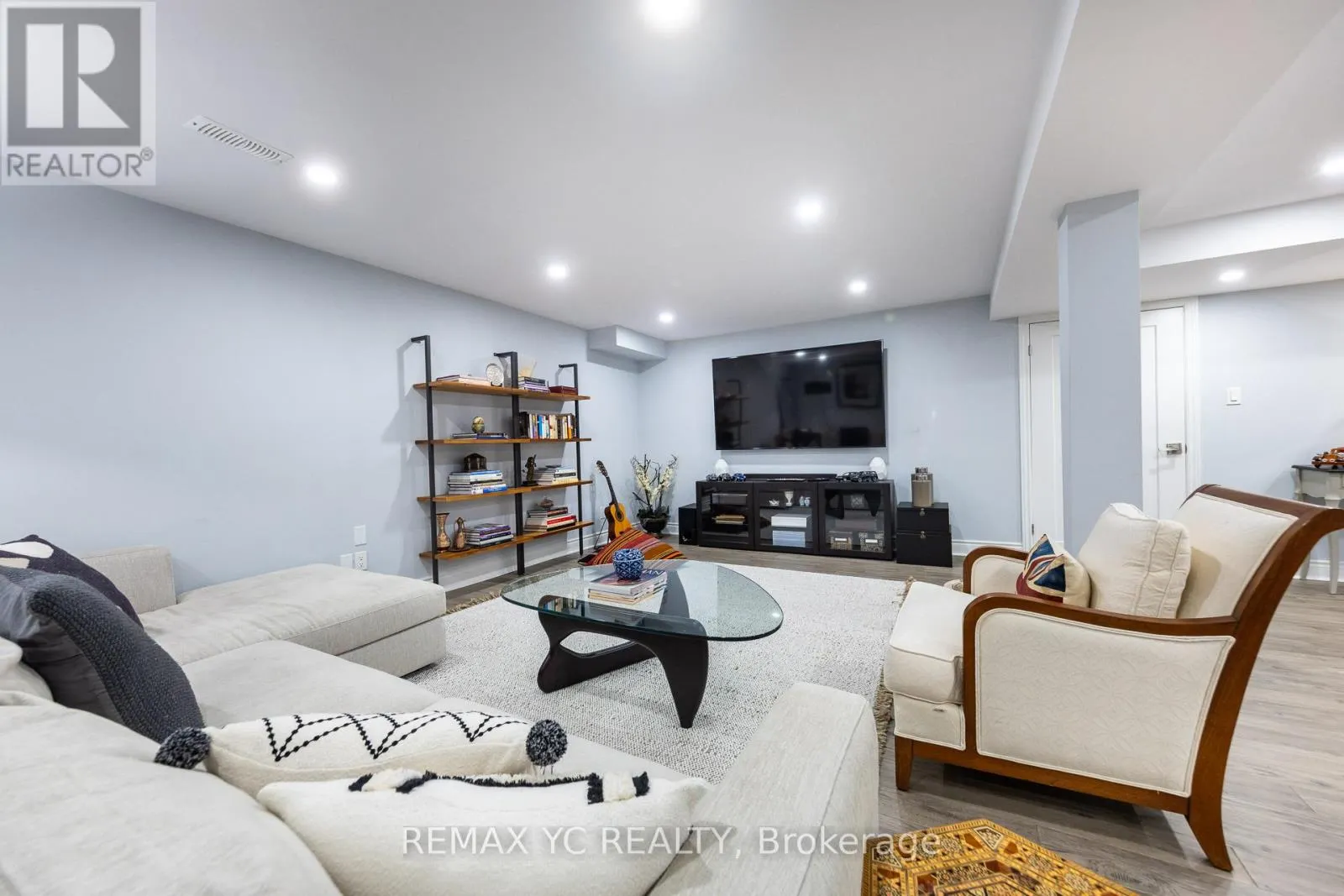 14038 BAYVIEW AVENUE