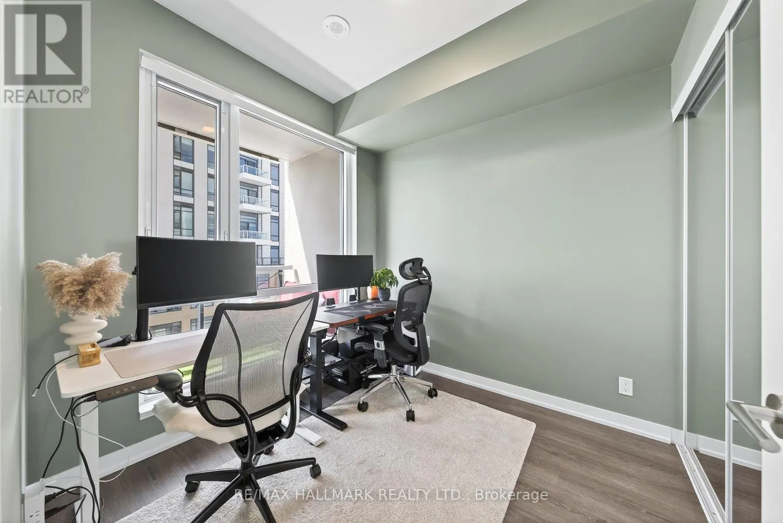 901 - 7950 BATHURST STREET