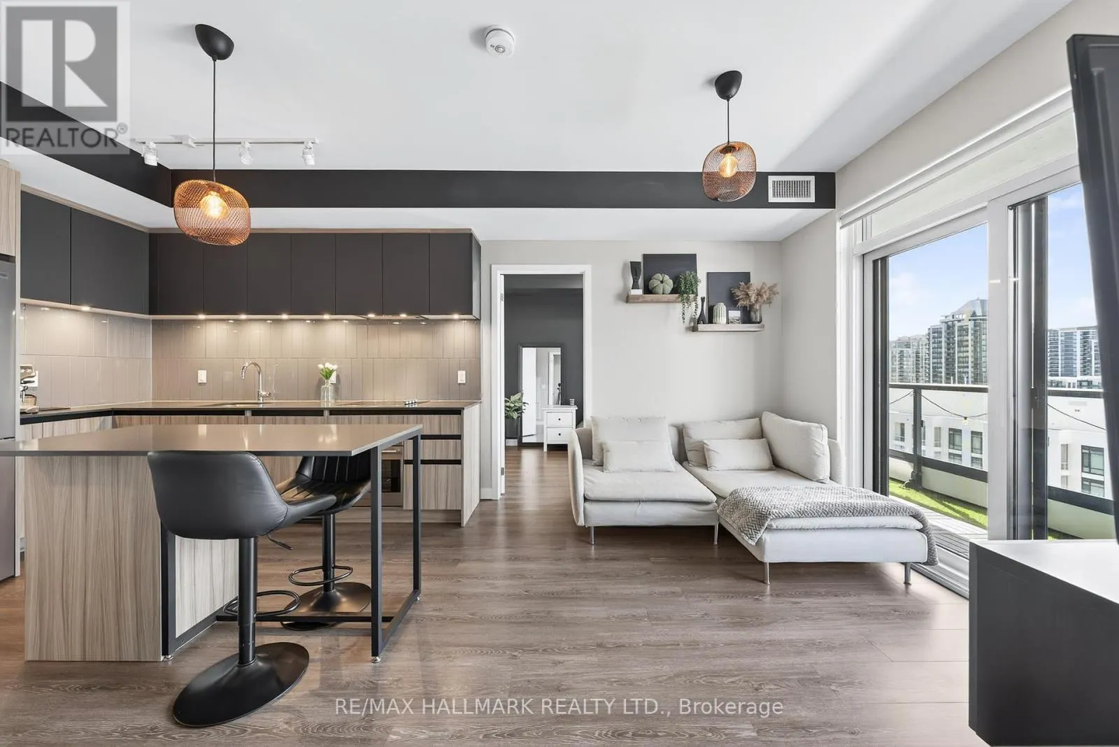 901 - 7950 BATHURST STREET