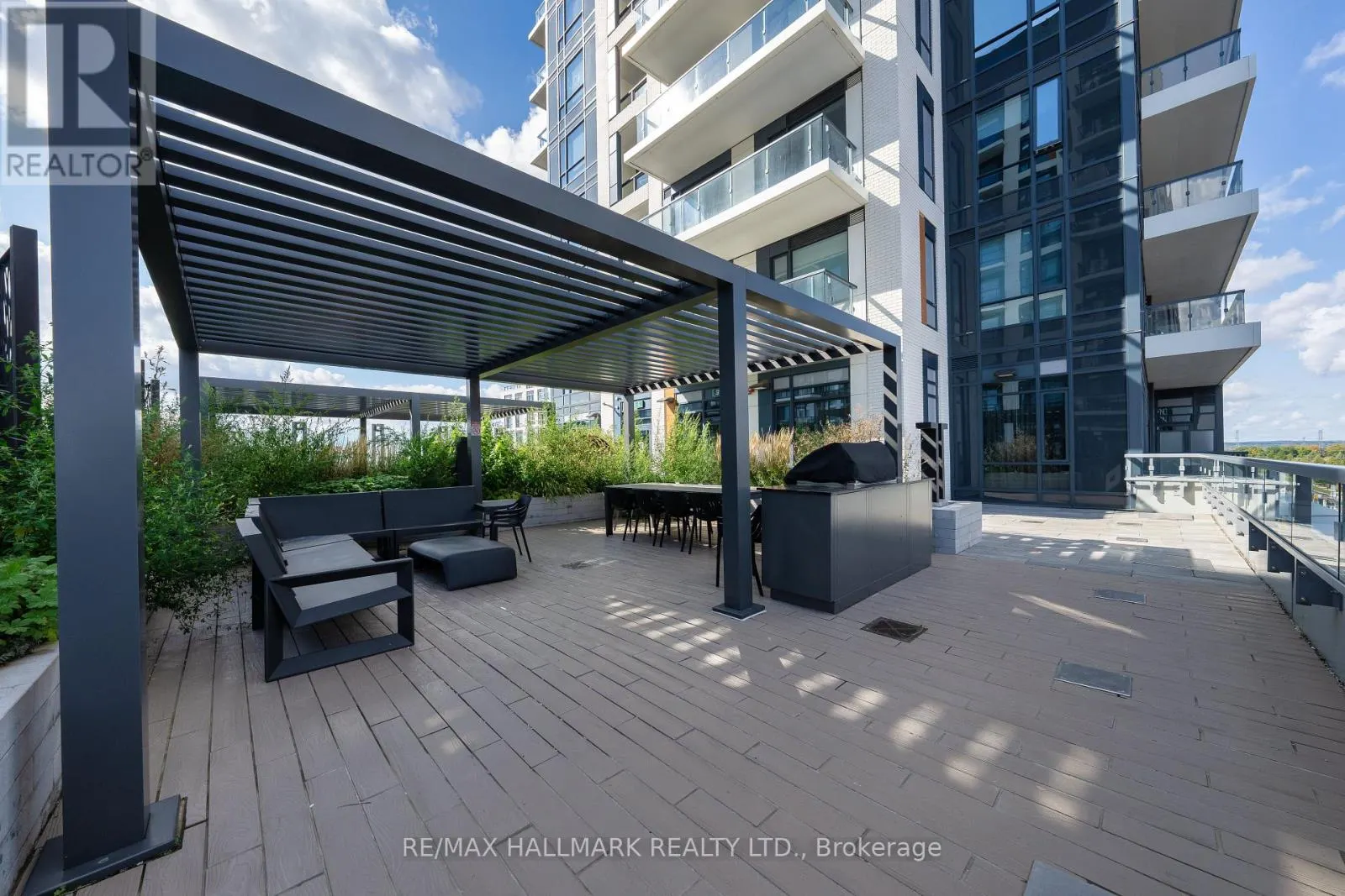 901 - 7950 BATHURST STREET