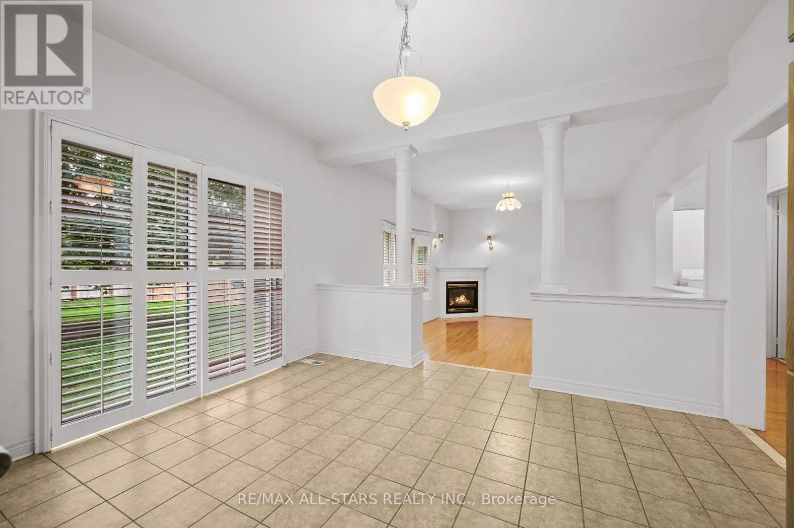 9 WOOD THRUSH AVENUE