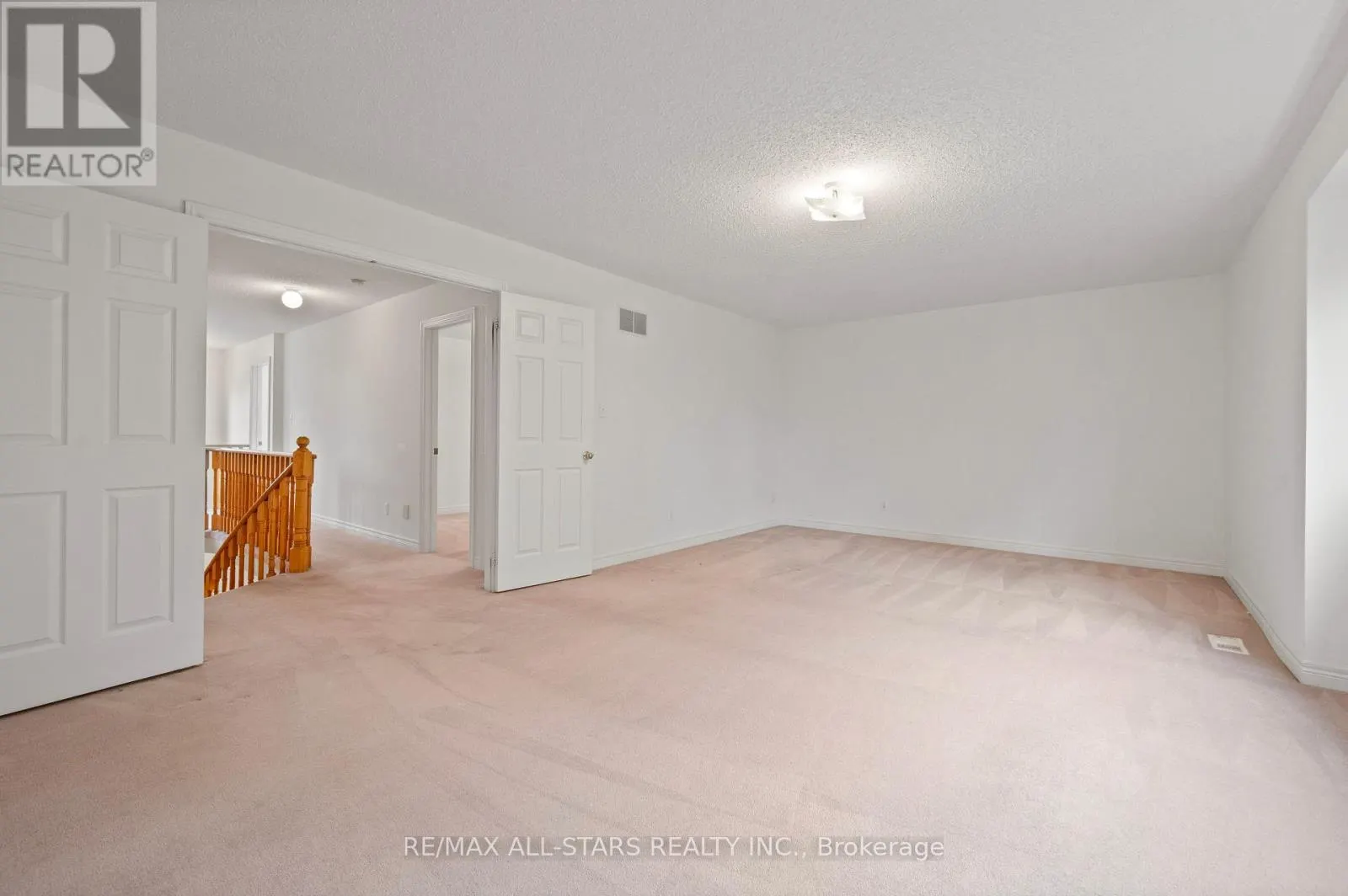 9 WOOD THRUSH AVENUE