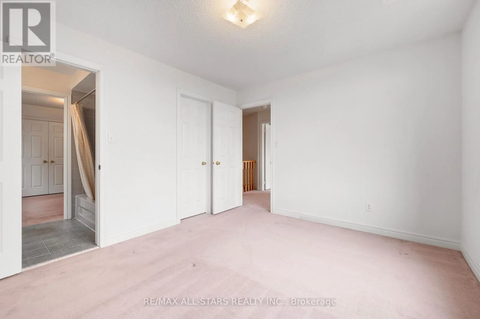 9 WOOD THRUSH AVENUE