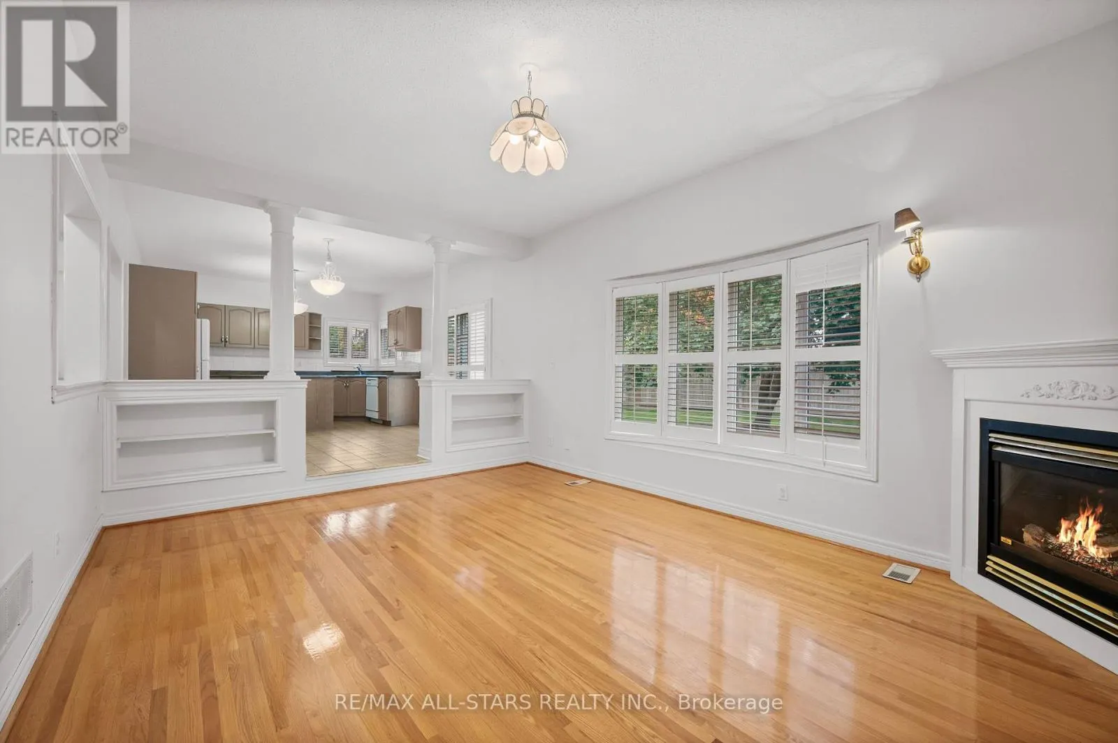 9 WOOD THRUSH AVENUE