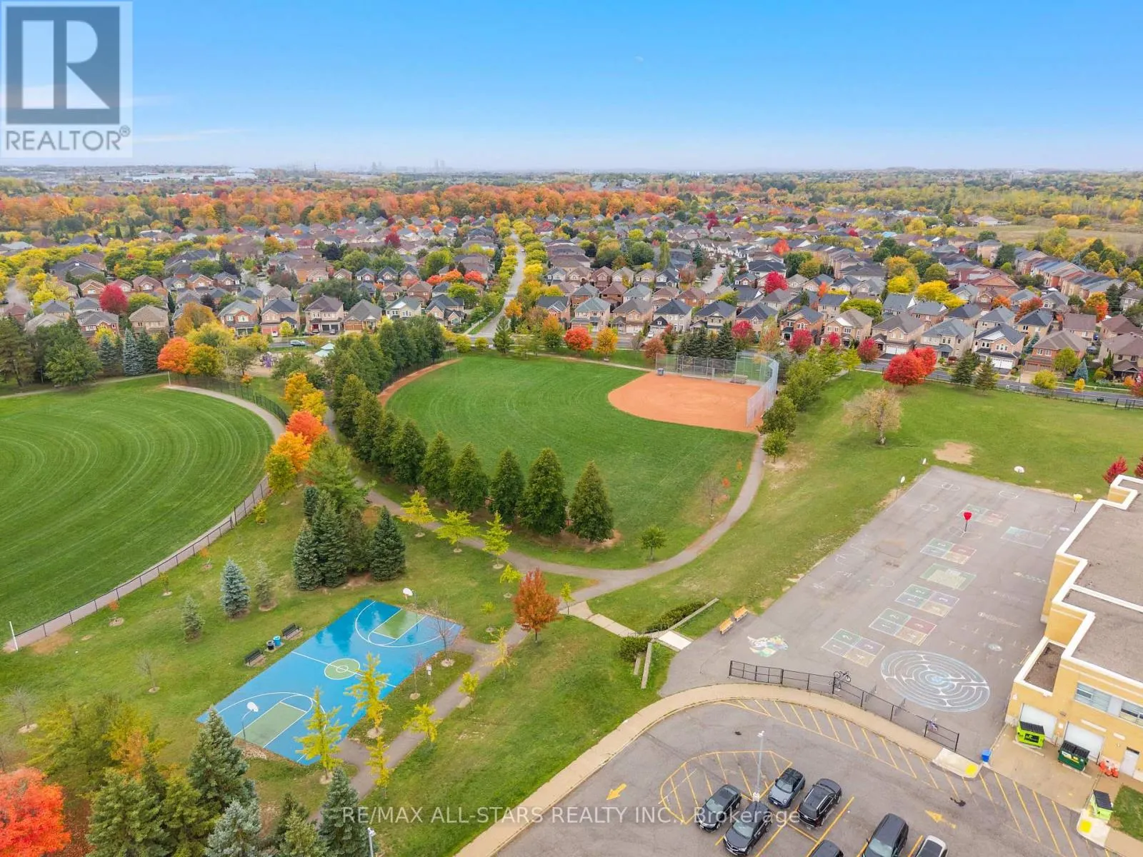 9 WOOD THRUSH AVENUE