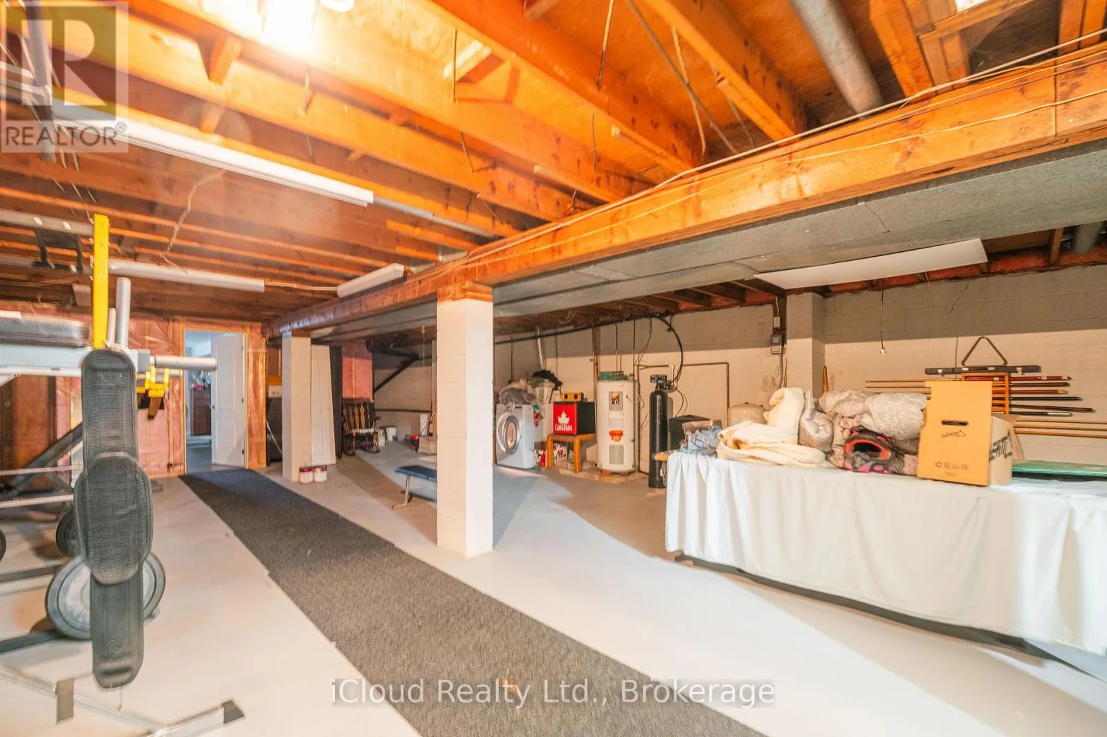 22186 KENNEDY ROAD