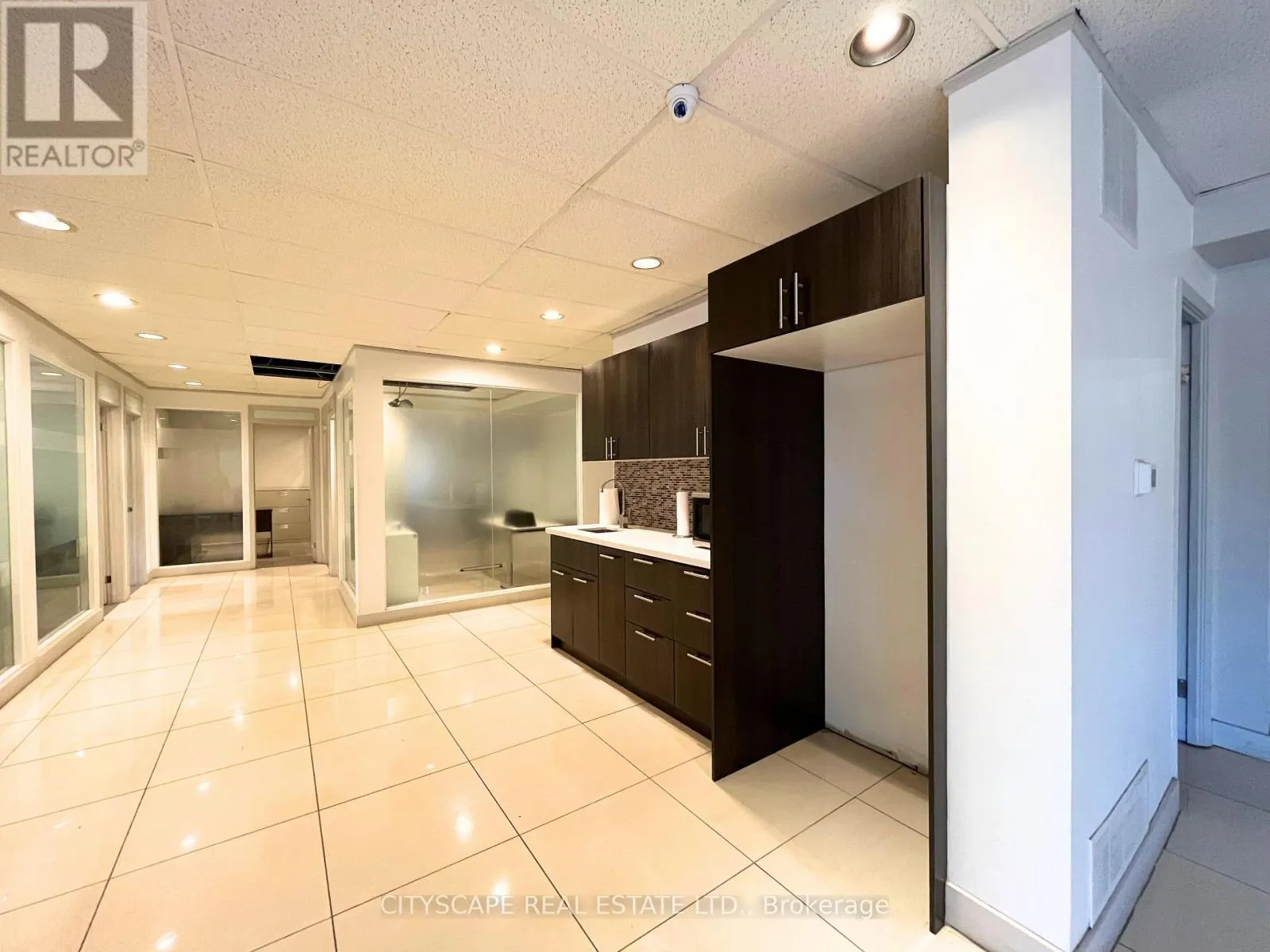 220 CREDITSTONE ROAD