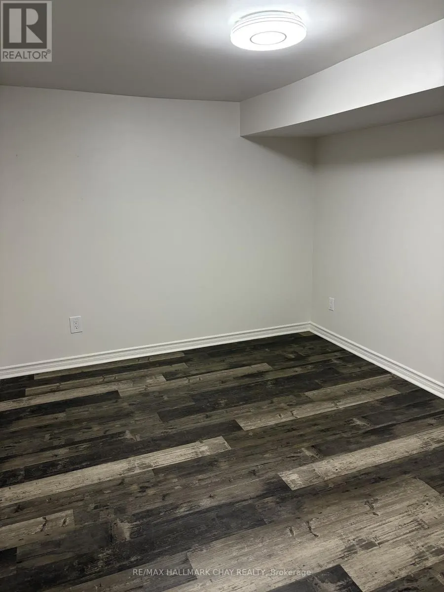 LOWER UNIT - 10 OAK STREET