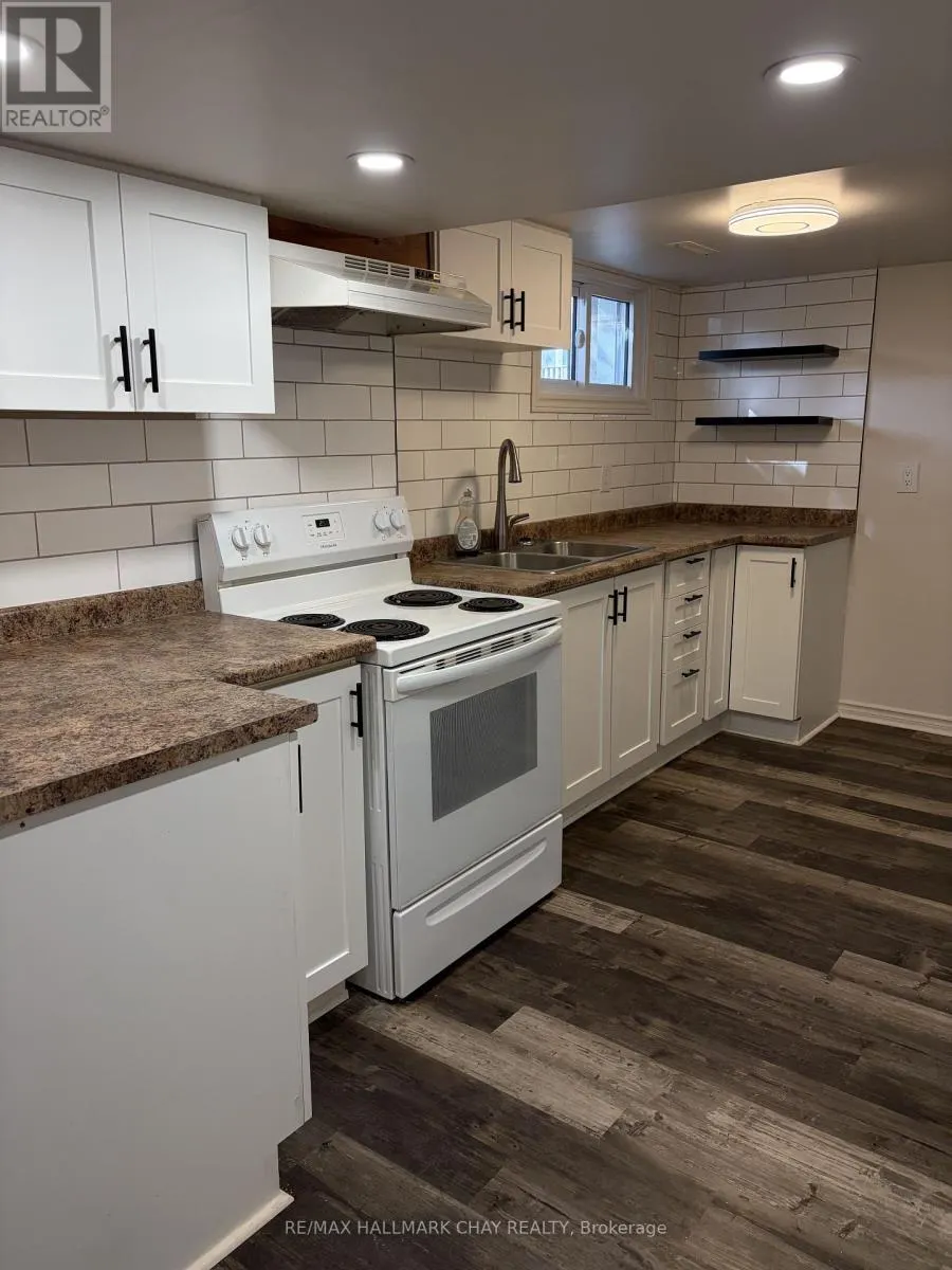LOWER UNIT - 10 OAK STREET