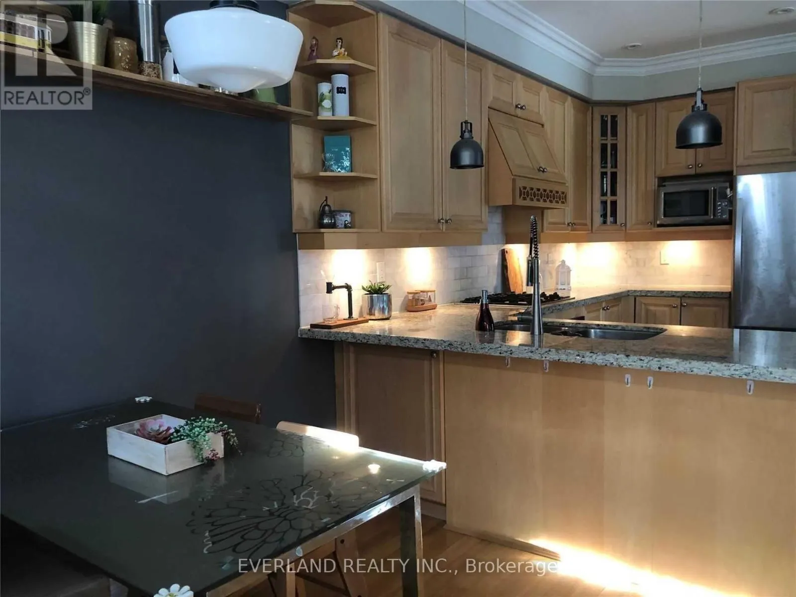 34 DANCER'S DRIVE