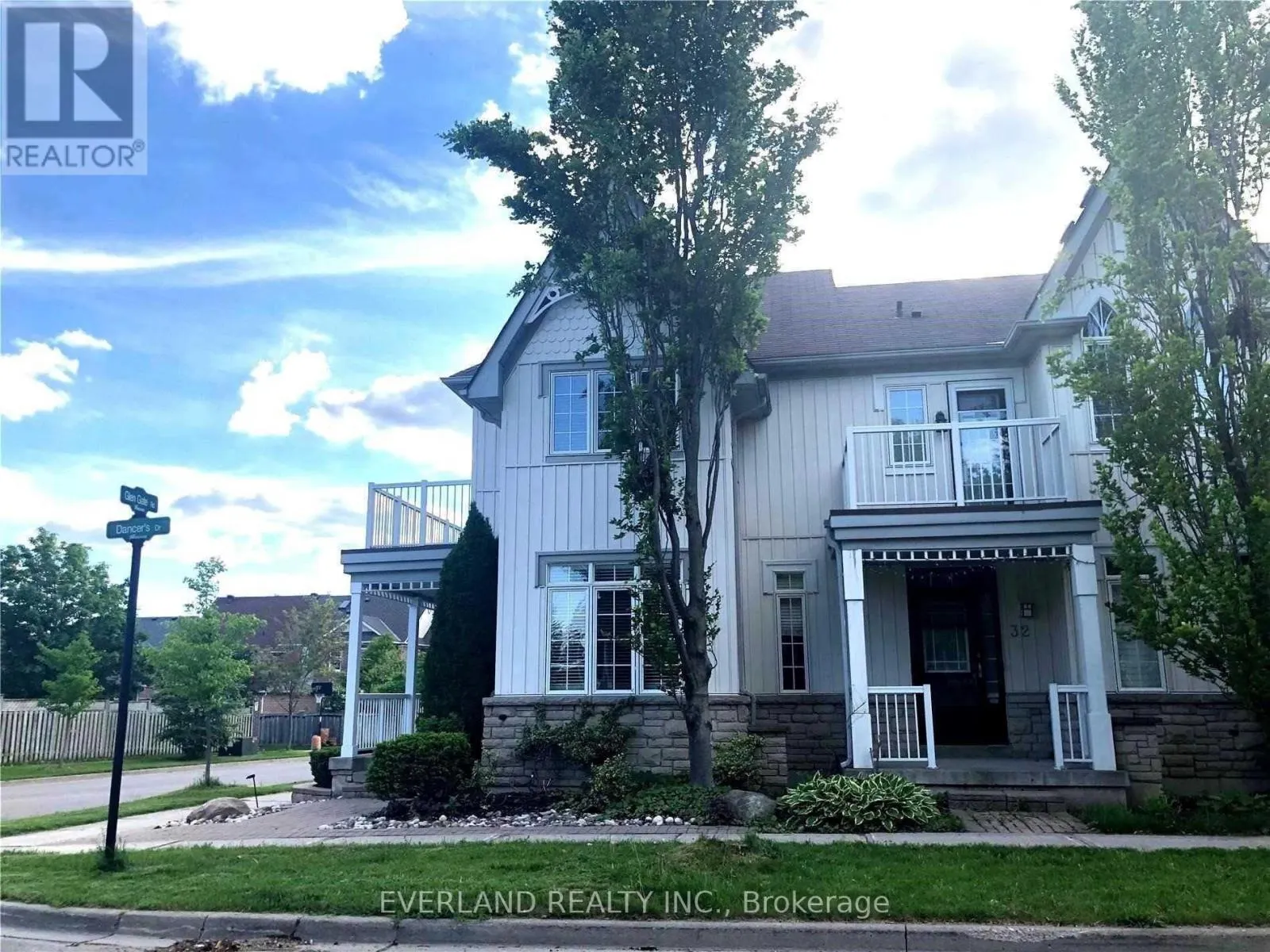 34 DANCER'S DRIVE