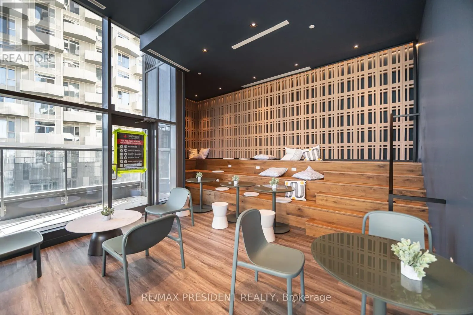 501 - 474 CALDARI ROAD