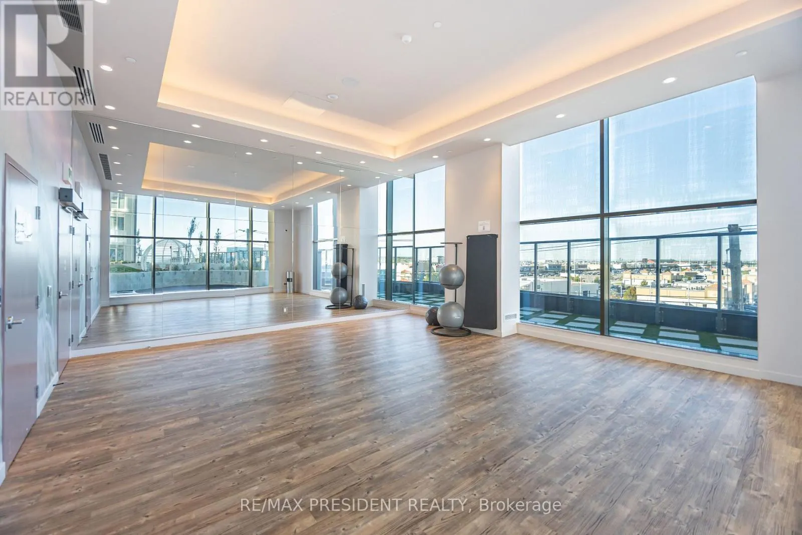 501 - 474 CALDARI ROAD