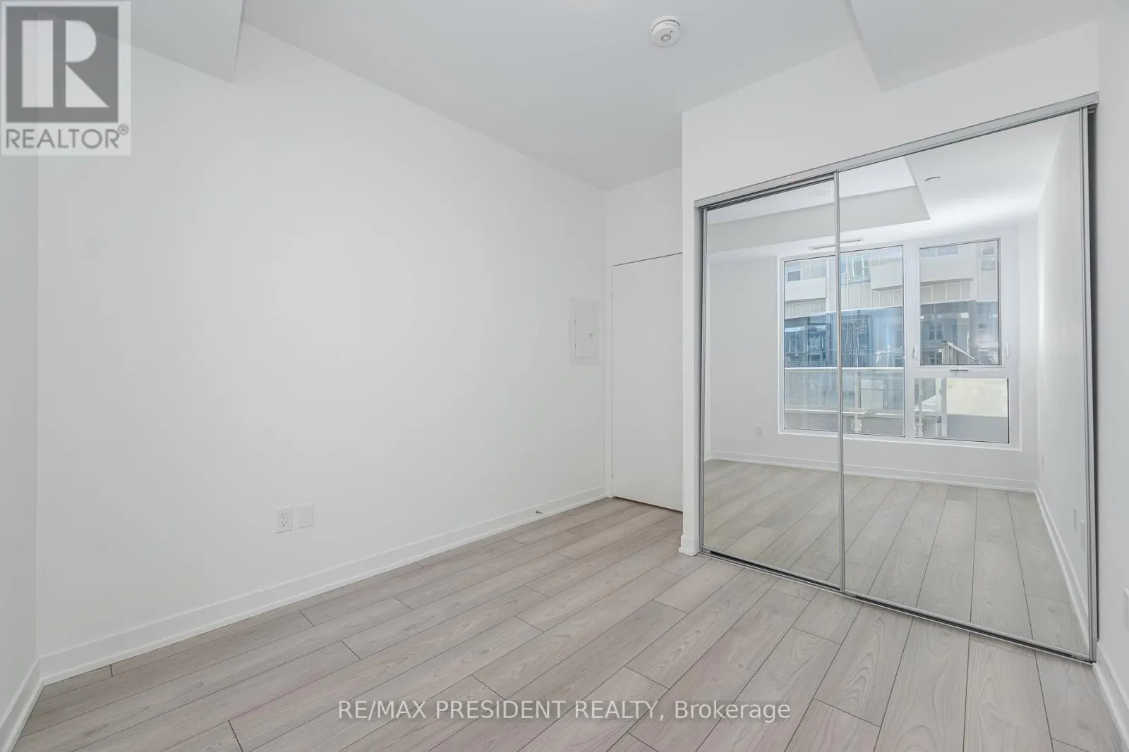 501 - 474 CALDARI ROAD