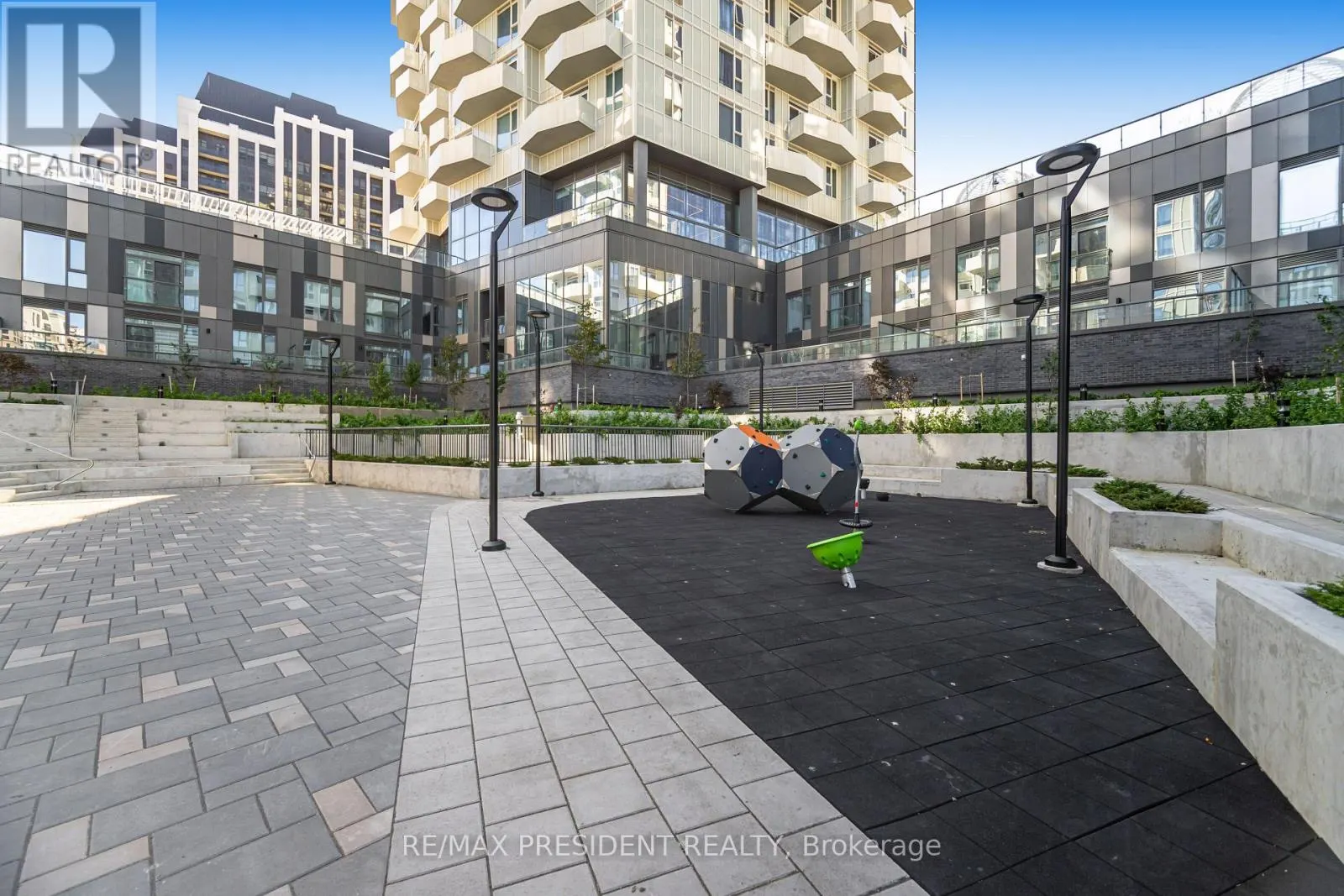 501 - 474 CALDARI ROAD