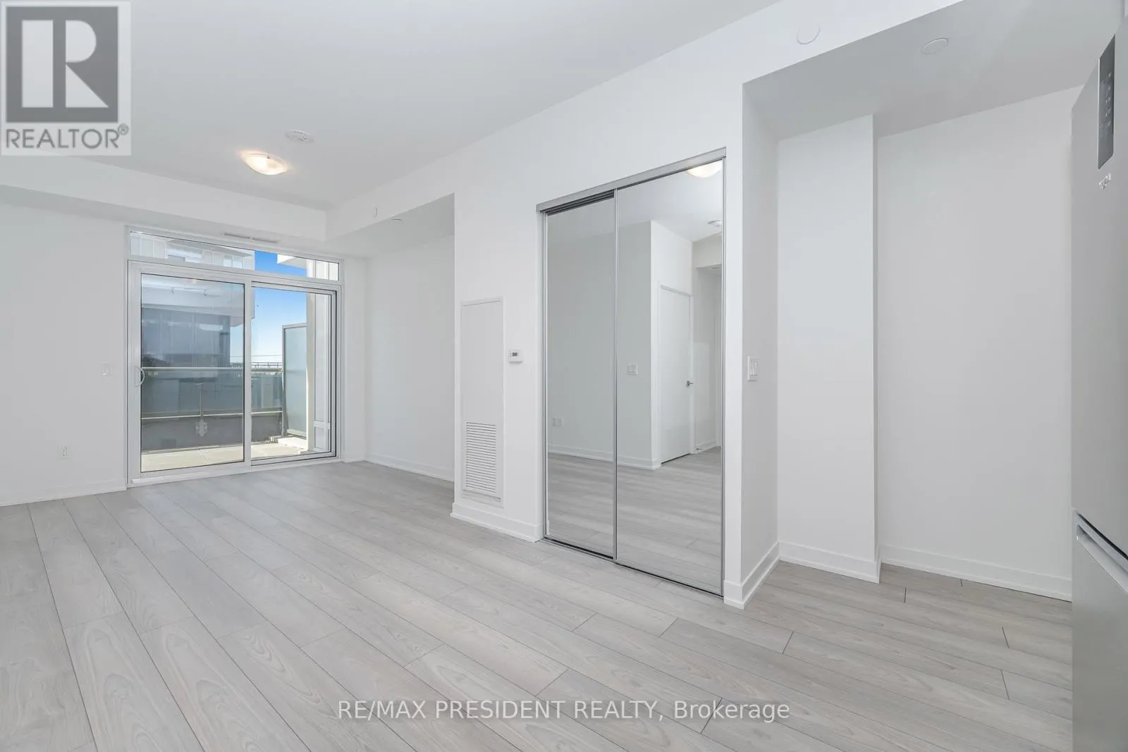 501 - 474 CALDARI ROAD