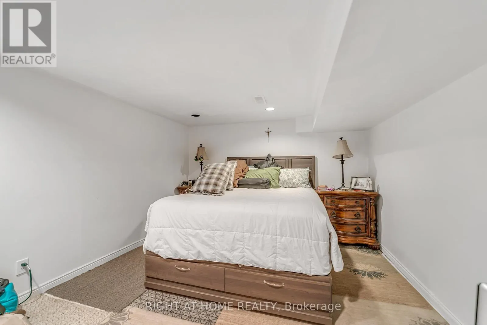 1015 DAVIS DRIVE