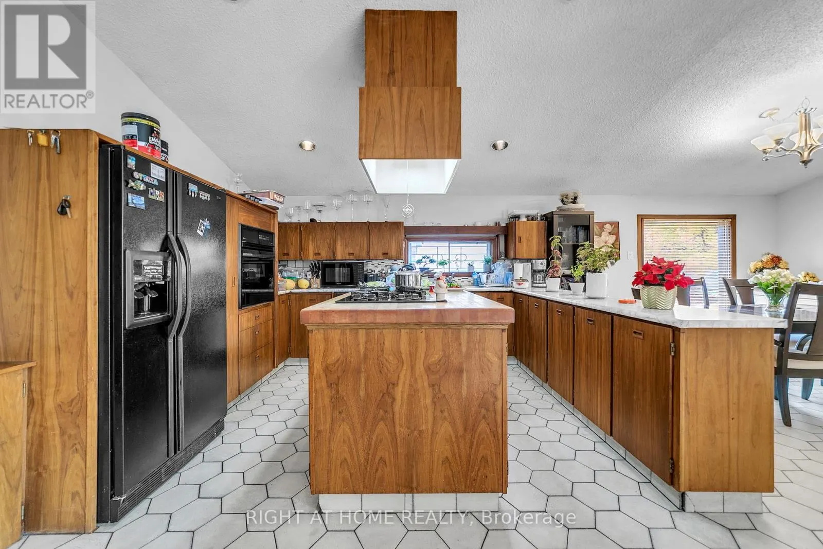 1015 DAVIS DRIVE