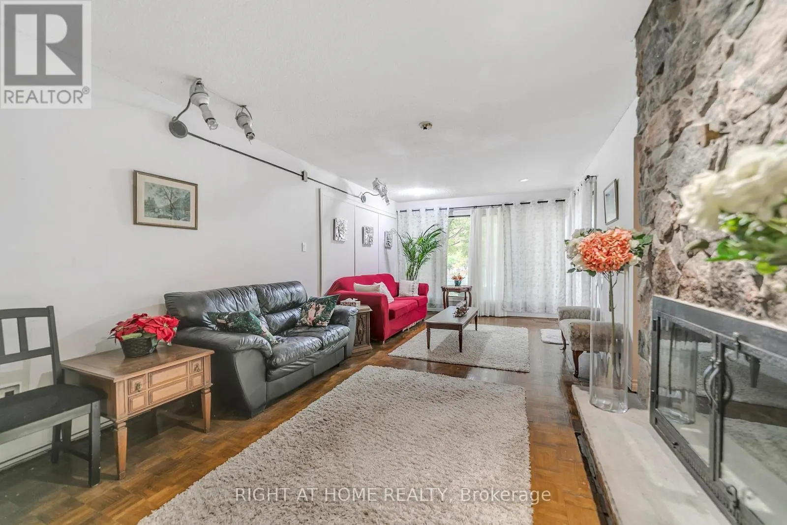 1015 DAVIS DRIVE