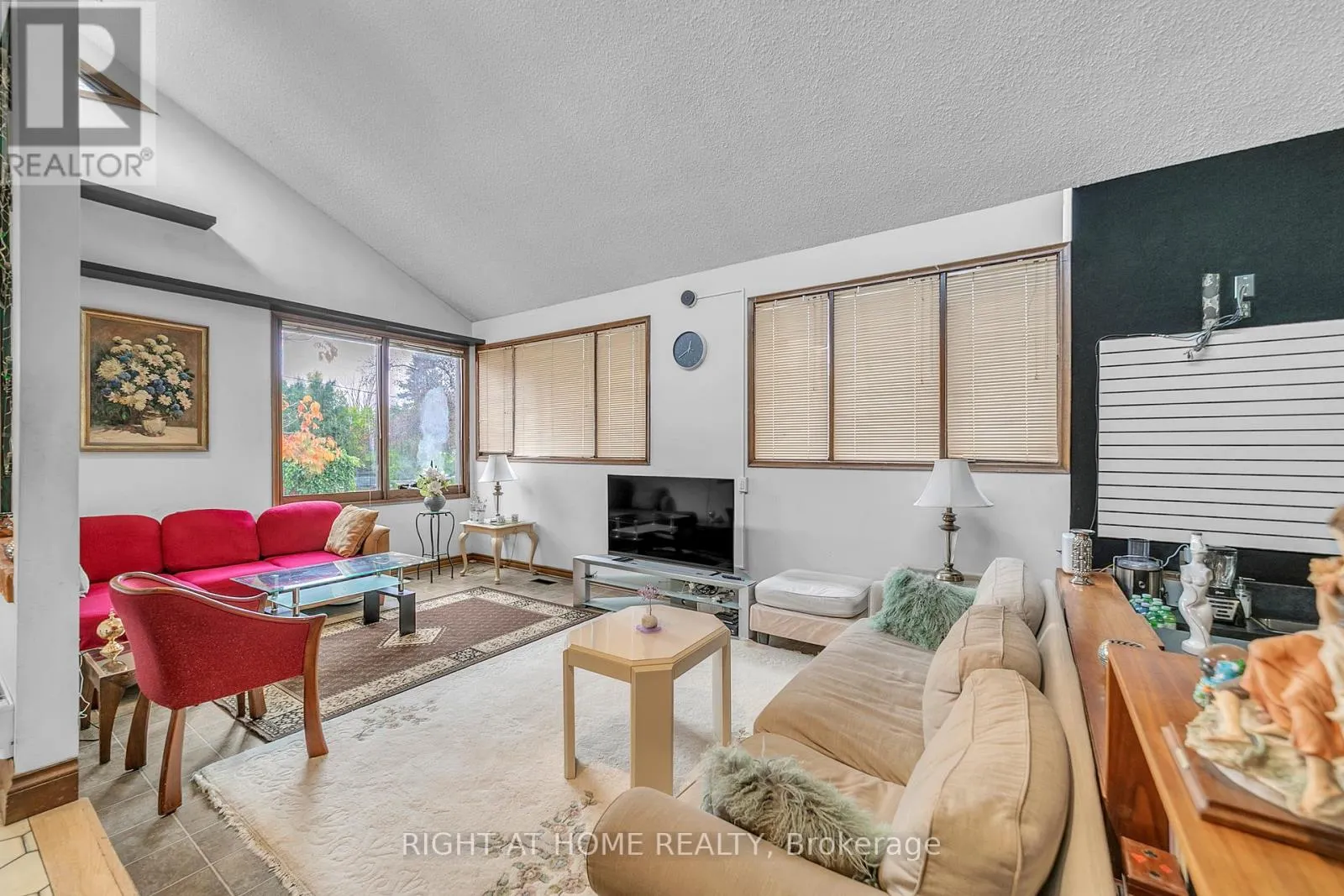 1015 DAVIS DRIVE