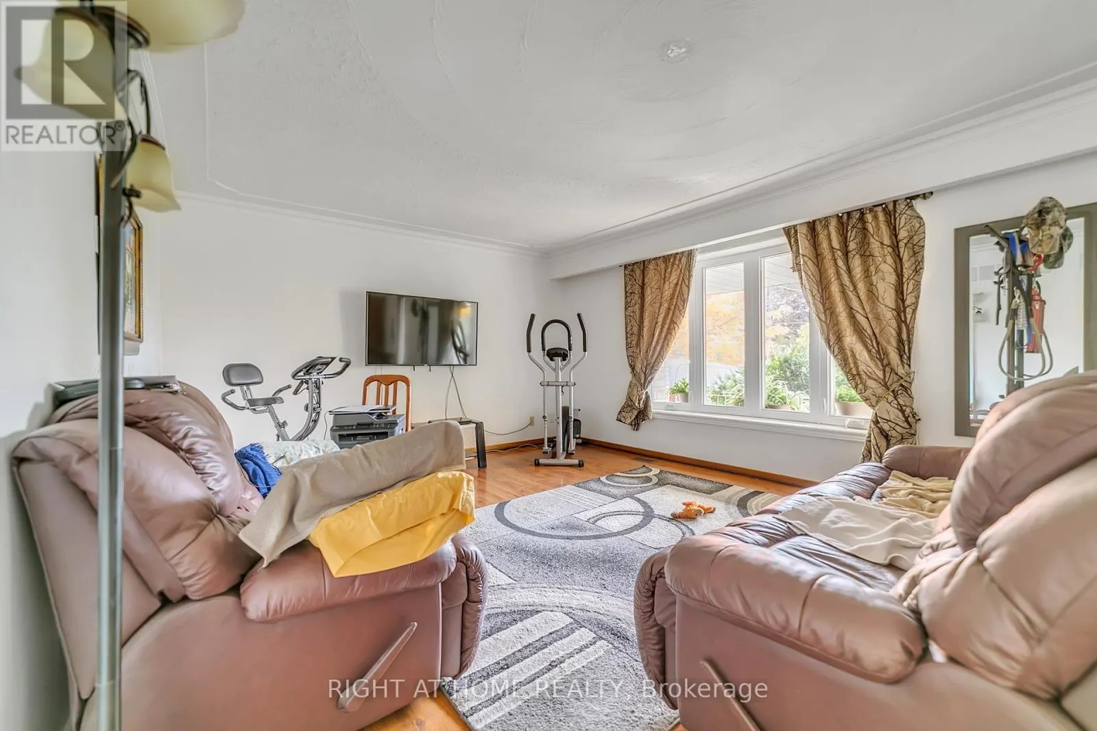 1025 DAVIS DRIVE
