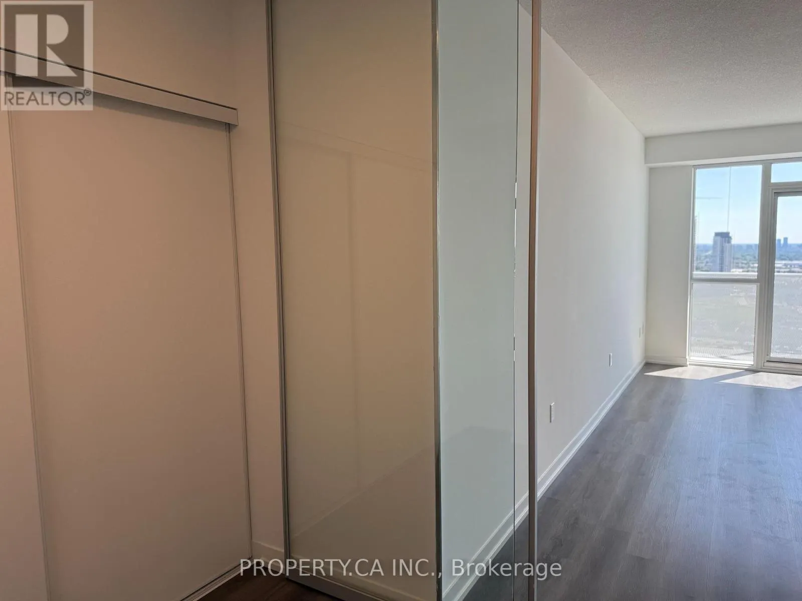3306 - 28 INTERCHANGE WAY