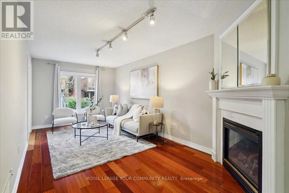 35 TIMBERVIEW DRIVE